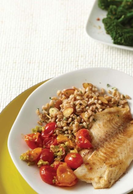 Tilapia con salsa di pomodoro e olive 1900Cucina