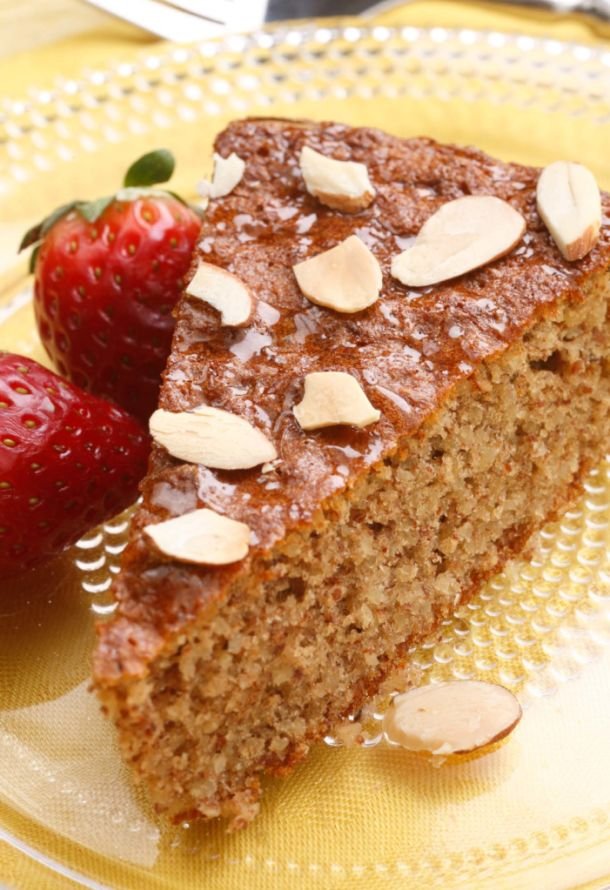 Ricetta torta di mandorle e miele senza farina 1 Ricetta torta di mandorle e miele senza farina 1900Cucina